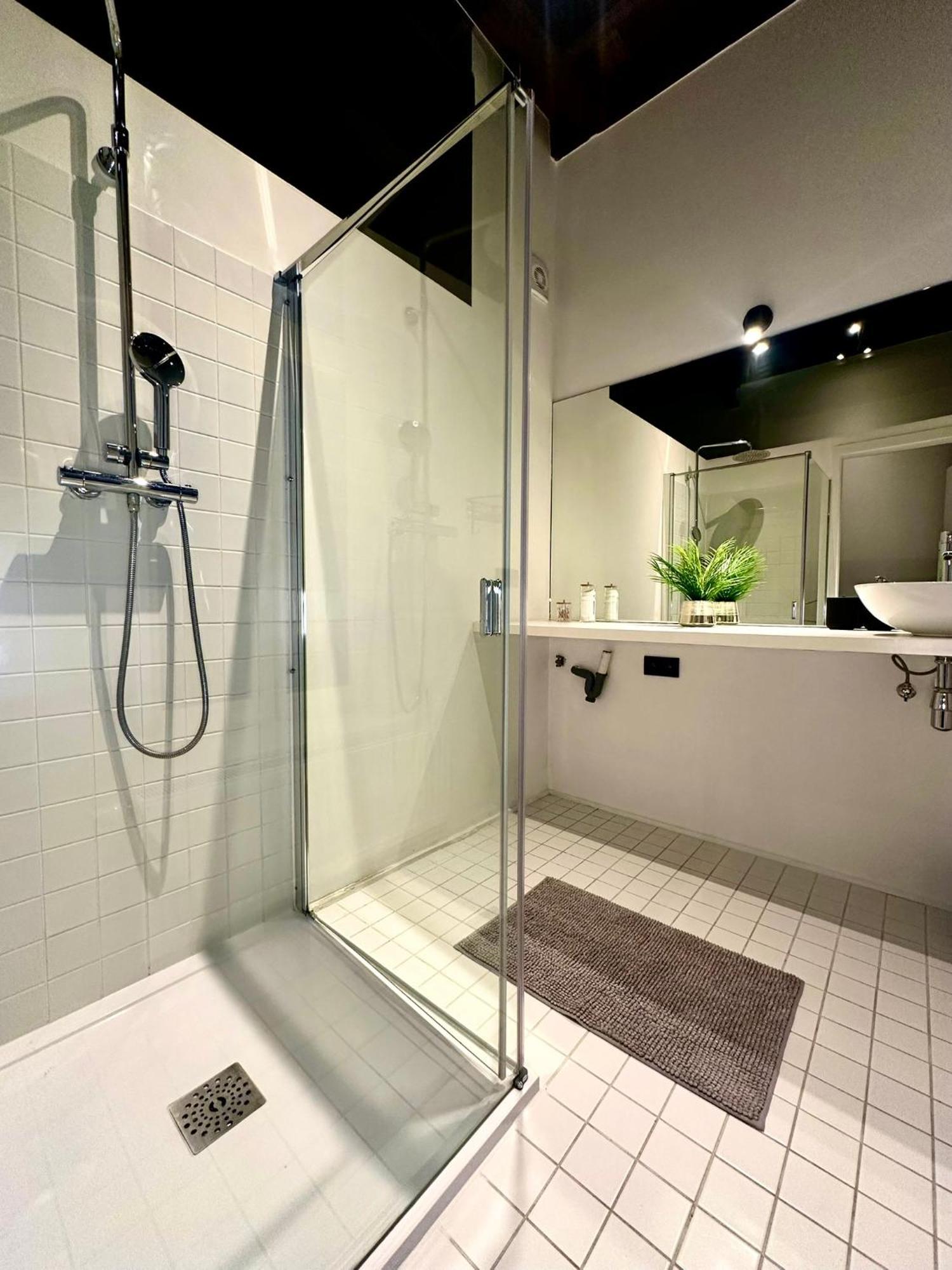 Luxury Suites Princess By Rikas Hotels Antwerpen Eksteriør bilde